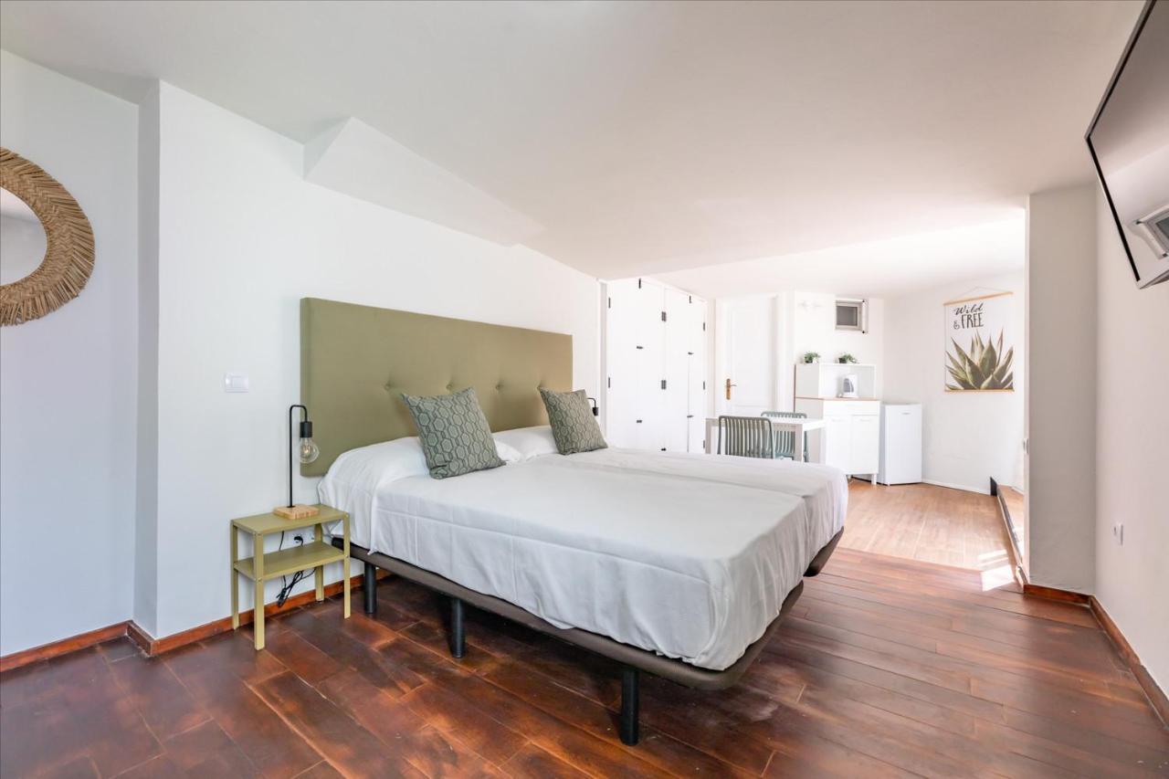 Villa Corralejo Bay Beachfront Corralejo By Holidays Home Extérieur photo