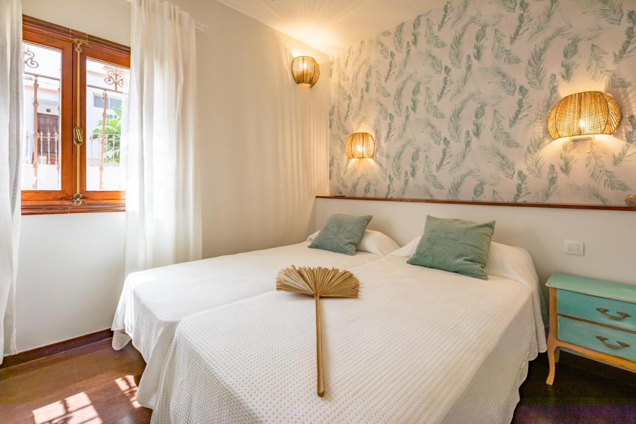 Villa Corralejo Bay Beachfront Corralejo By Holidays Home Extérieur photo