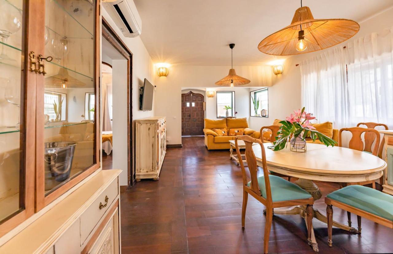 Villa Corralejo Bay Beachfront Corralejo By Holidays Home Extérieur photo